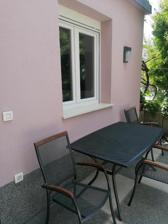 Apartments And Rooms Tomas Podstrana Exterior foto